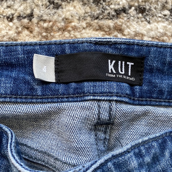 Kut From The Kloth Size 4 Jeans with Distressed Knee - Picture 2 of 6